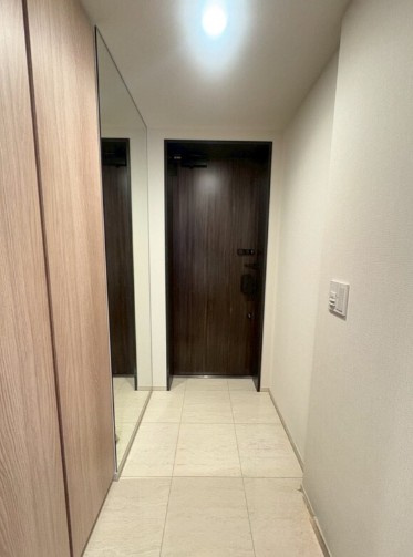 クラッシィタワー新宿御苑の玄関