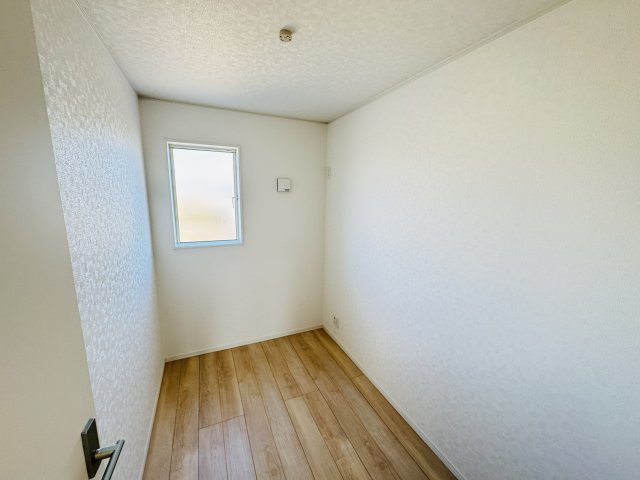 松戸市西馬橋５丁目新築戸建【旭町小学校：7分】の内装|3帖テレワークルーム