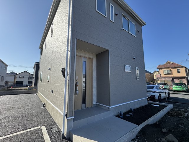 松戸市西馬橋５丁目新築戸建【旭町小学校：7分】のエントランス|エントランス・玄関ポーチ