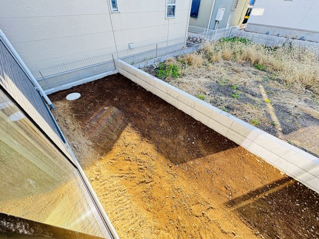 松戸市西馬橋５丁目新築戸建【旭町小学校：7分】の庭|南側庭スペース