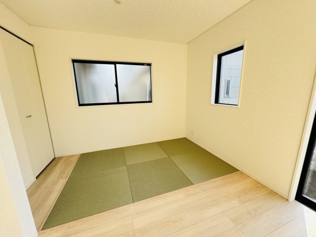 松戸市西馬橋５丁目新築戸建【旭町小学校：7分】の和室|3.5帖タタミコーナー