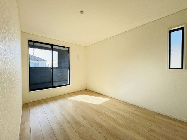 松戸市西馬橋５丁目新築戸建【旭町小学校：7分】の寝室|6.7帖寝室