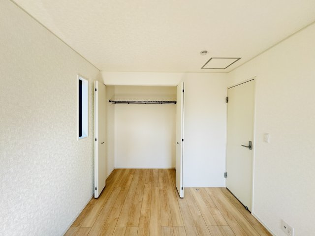松戸市西馬橋５丁目新築戸建【旭町小学校：7分】の収納|6.7帖寝室収納