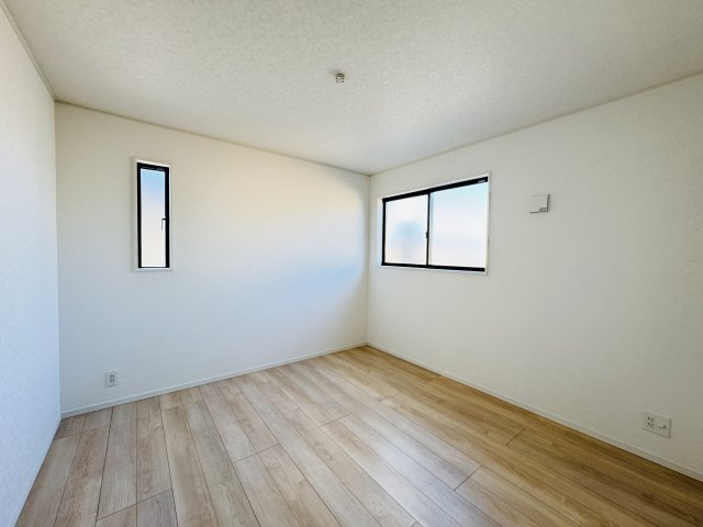 松戸市西馬橋５丁目新築戸建【旭町小学校：7分】の子供部屋|6.1帖洋室