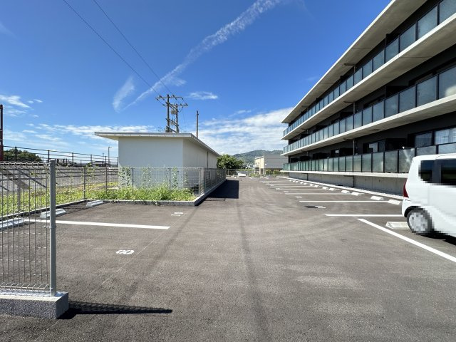 J.リヴェール高知一宮の駐車場