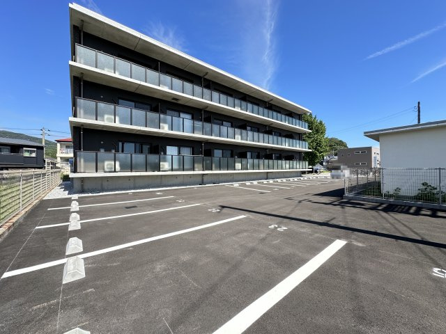 J.リヴェール高知一宮の駐車場