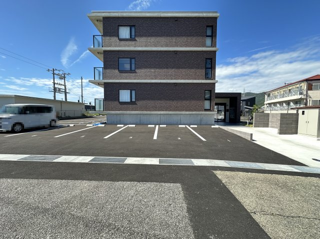 J.リヴェール高知一宮の駐車場