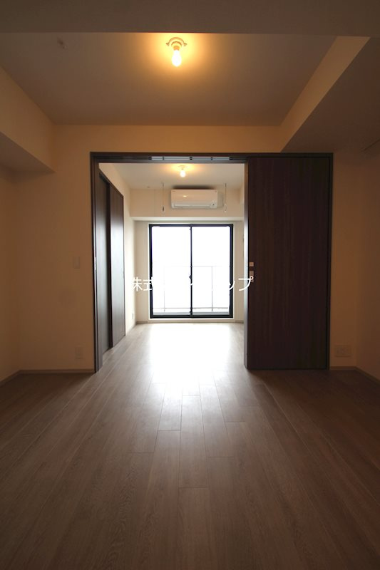 ドゥーエ横濱鶴見の洋室