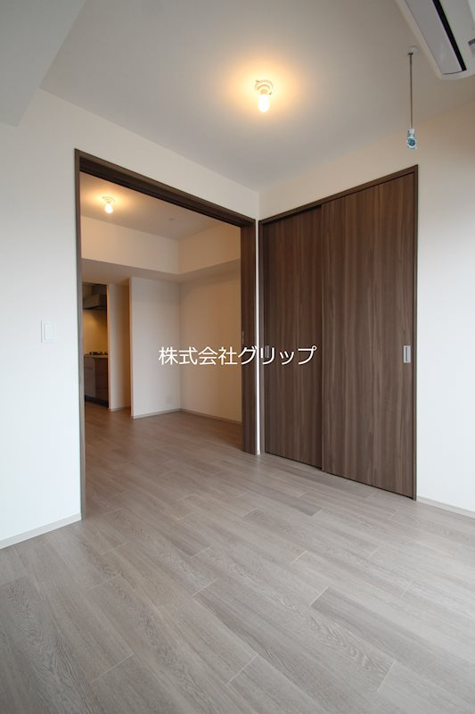 ドゥーエ横濱鶴見の洋室