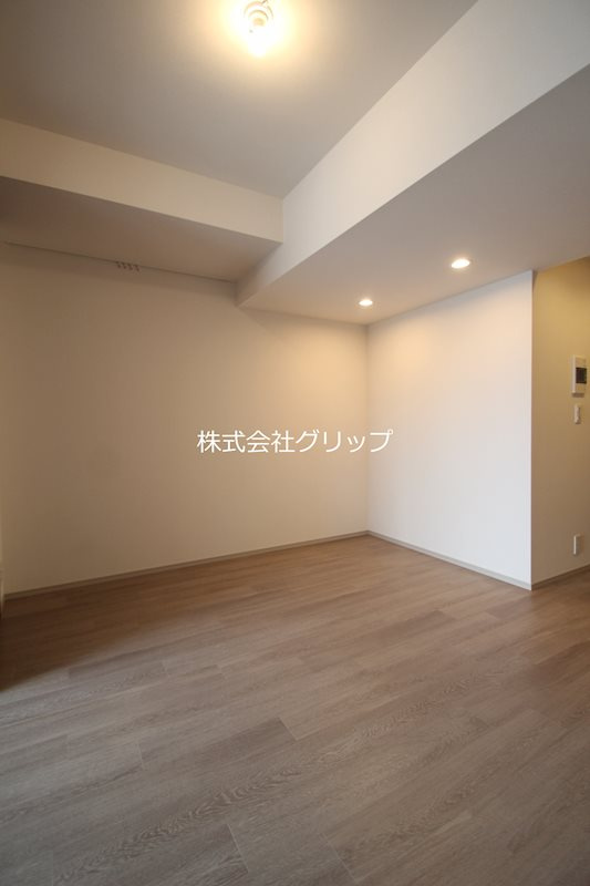 ドゥーエ横濱鶴見の居間・リビング