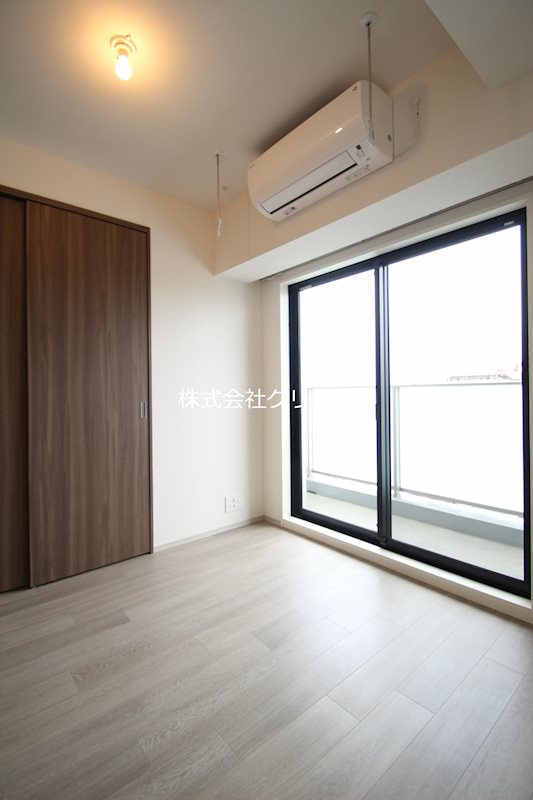 ドゥーエ横濱鶴見の洋室