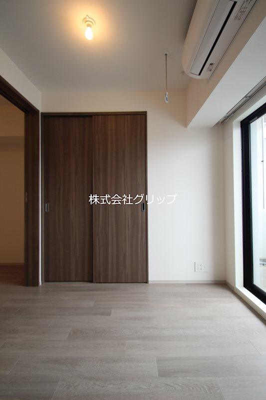 ドゥーエ横濱鶴見の洋室