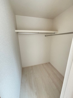 【収納】 | 廿日市市住吉（廿日市駅）全3区画　NO2【外構込み】 | 2階　3部屋　　収納付きでお部屋がスッキリ広く使えます。