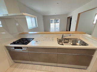 【キッチン】 | 廿日市市住吉（廿日市駅）全3区画　NO2【外構込み】 | 機能的なシステムキッチン☆都市ガス