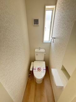 【トイレ】 | 安佐北区落合南3（玖村駅）全2区画　NO1【P2台可】 | 2階　トイレ☆窓があるのでしっかり換気ができます☆