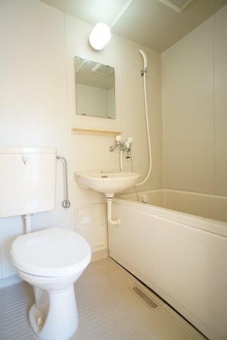 スプリングハイツの浴室