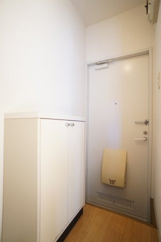 スプリングハイツの玄関