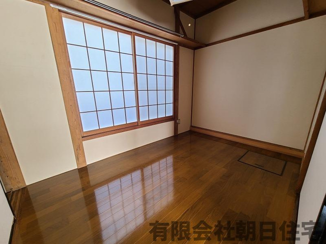 【洋室】 | 上乃木1丁目 中古戸建 平家４K | ゆったりした洋室です