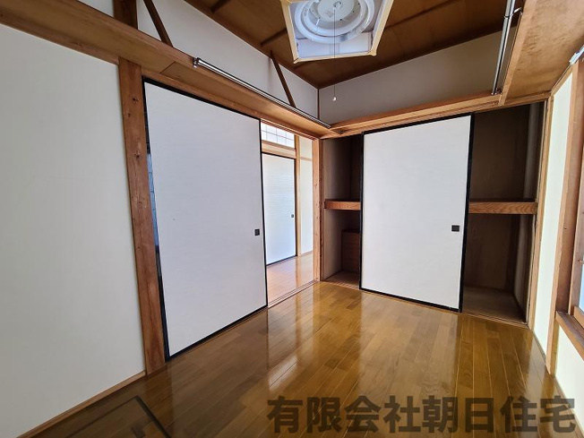 【洋室】 | 上乃木1丁目 中古戸建 平家４K | 広々とした洋室です