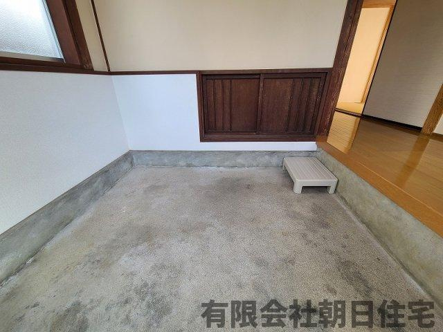 【玄関】 | 上乃木1丁目 中古戸建 平家４K | 落ち着いた玄関です