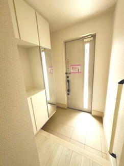 【玄関】 | 廿日市市阿品台3（阿品駅）全2区画　NO1 | シューズボックスが設置されており、家族の靴がスッキリ収納できます☆