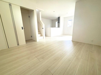 【居間・リビング】 | 廿日市市阿品台3（阿品駅）全2区画　NO1 | 16.2帖リビング☆対面式のキッチンでリビングが見渡せるので、お子様やご家族の様子が見えて安心です♪