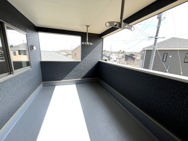 【展望】 | 西岐波小学校に通える新築戸建　宇部市床波４丁目　第３－３号棟　クレイドルガーデン　アーネストワン | 屋根付きバルコニー