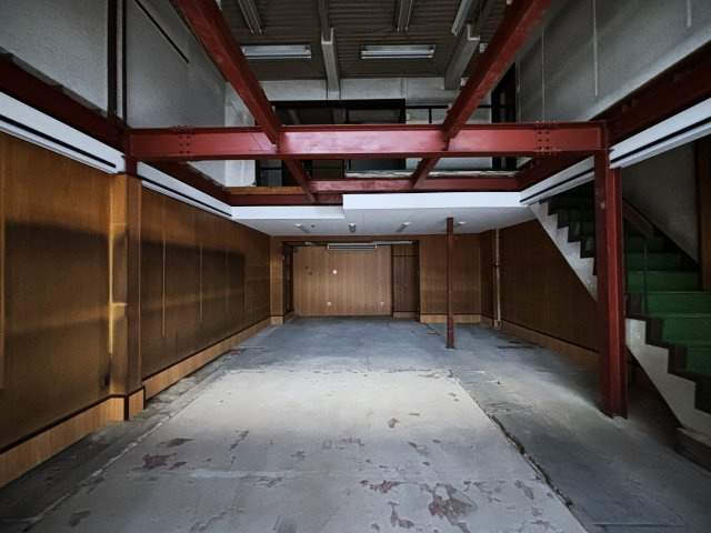 五条駅2分 鉄骨×工業製品な硬派ビル