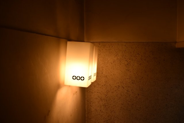 五条駅2分 鉄骨×工業製品な硬派ビルの内装|こちらの照明も使ってください