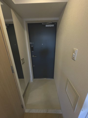 【玄関】 | エスリード大阪ザ・ルクス | きれいな玄関です