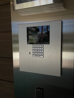 【セキュリティ】 | エスリード大阪ザ・ルクス | オートロック付きの物件です