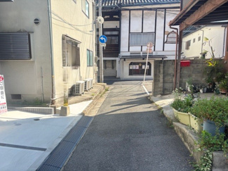 【前面道路含む現地写真】 | 南区宇品御幸5（海岸通駅）限定1棟【外構込み】 | 前面道路2.57ｍ