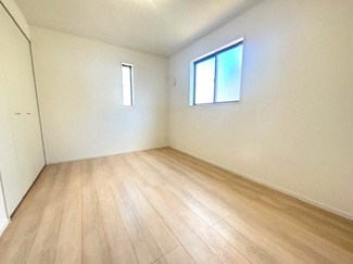 【洋室】 | 安芸郡熊野町城之堀1丁目　全5区画　NO8 | 2階　洋室×3　収納付きでお部屋がスッキリ広く使えます。　