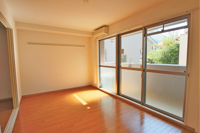 アリシュアの居間・リビング