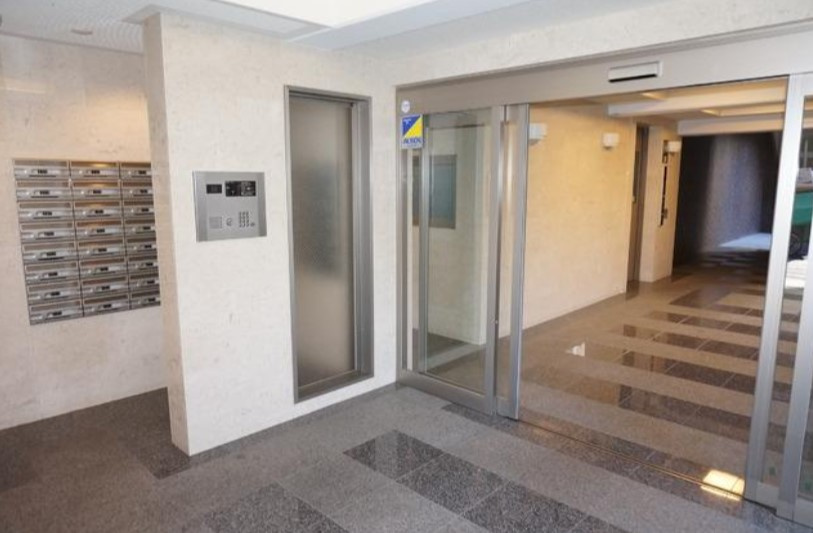 SUPURUSE板橋のロビー