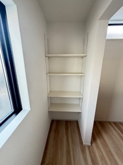 【収納】 | 安佐南区川内1（中筋駅）全2区画　NO1 | シンプルなデザインはお掃除やしやすく衛生的。温水洗浄便座付き　トイレ×２