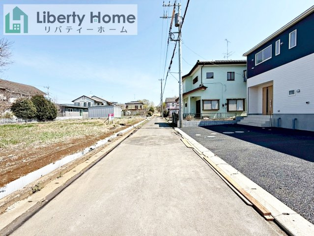 下妻市高道祖第4　新築戸建の前面道路含む現地写真