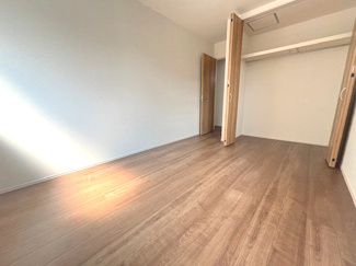 【収納】 | 廿日市市平良2（廿日市駅）全3区画　NO2【外構工事込み】 | 2階　洋室×3　収納付きでお部屋がスッキリ広く使えます。　