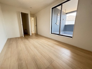 【洋室】 | 東広島市西条町寺家（寺家駅）全6区画　NO3 | 2階　洋室×3　収納付きでお部屋がスッキリ広く使えます。　