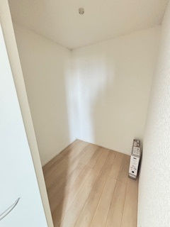 【収納】 | 東広島市西条町寺家（寺家駅）全6区画　NO3 | 2階　洋室×3　収納付きでお部屋がスッキリ広く使えます。　