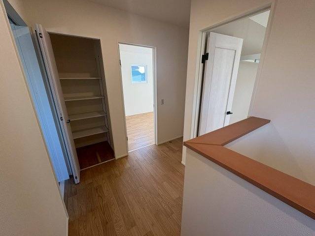 ONEHOUSE 行橋市行事6丁目　新築一戸建ての収納|二階ホールにも収納スペース付き♪
【行橋市　新築一戸建て】