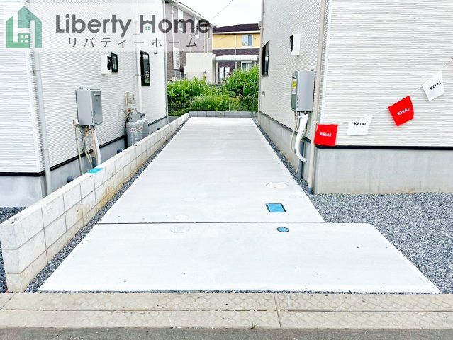 土浦市上高津2期　新築戸建　3号棟の駐車場