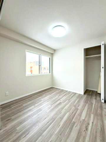ライオンズマンション伏見小学校前の洋室|洋室（3）！