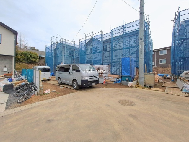 土浦市上高津2期　新築戸建　6号棟の前面道路含む現地写真