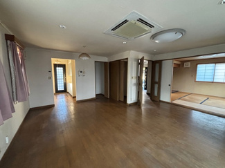 【居間・リビング】 | 石岡市並木中古戸建