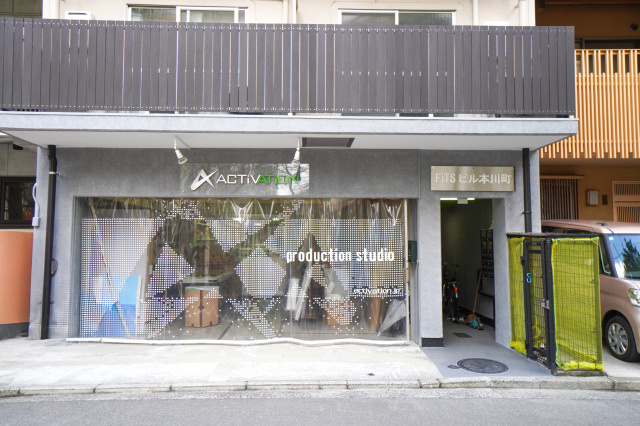 Fitsビル本川町のエントランス