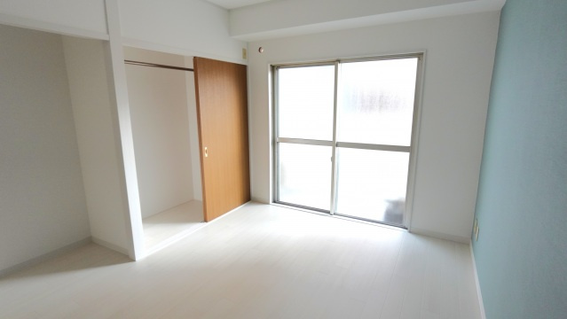 Fitsビル本川町の居間・リビング