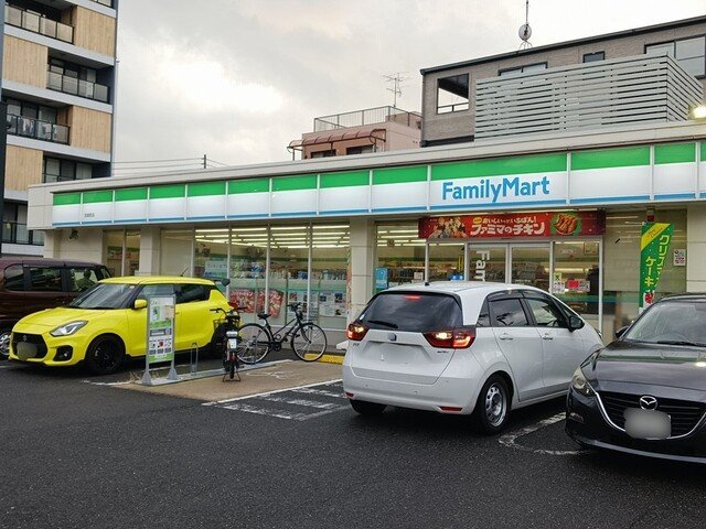 Ｋ＆Ｎの周辺|ファミリーマート吉島町店まで165m