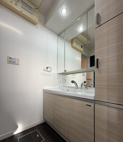 ダイアパレス白山公園前の洗面所