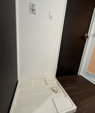 ダイアパレス白山公園前のランドリースペース